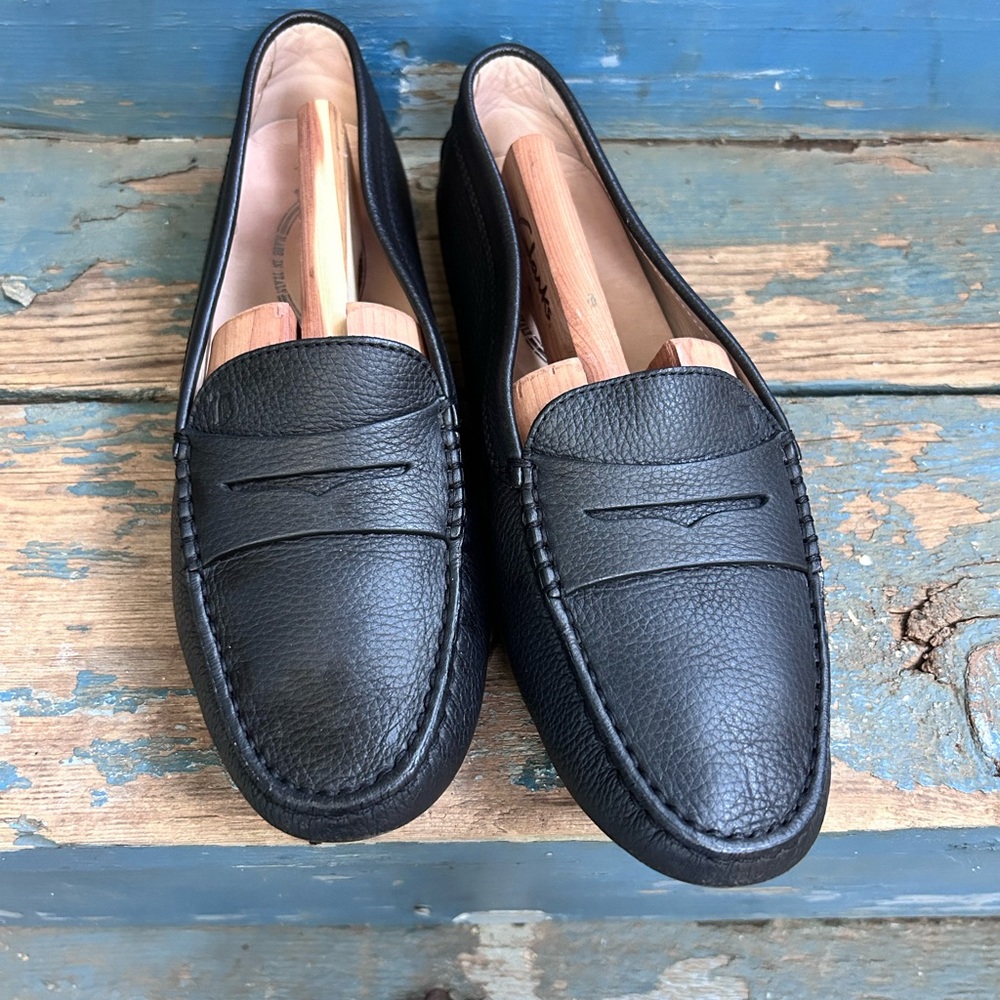 TODS Driving Loafer - Picture 4 of 16